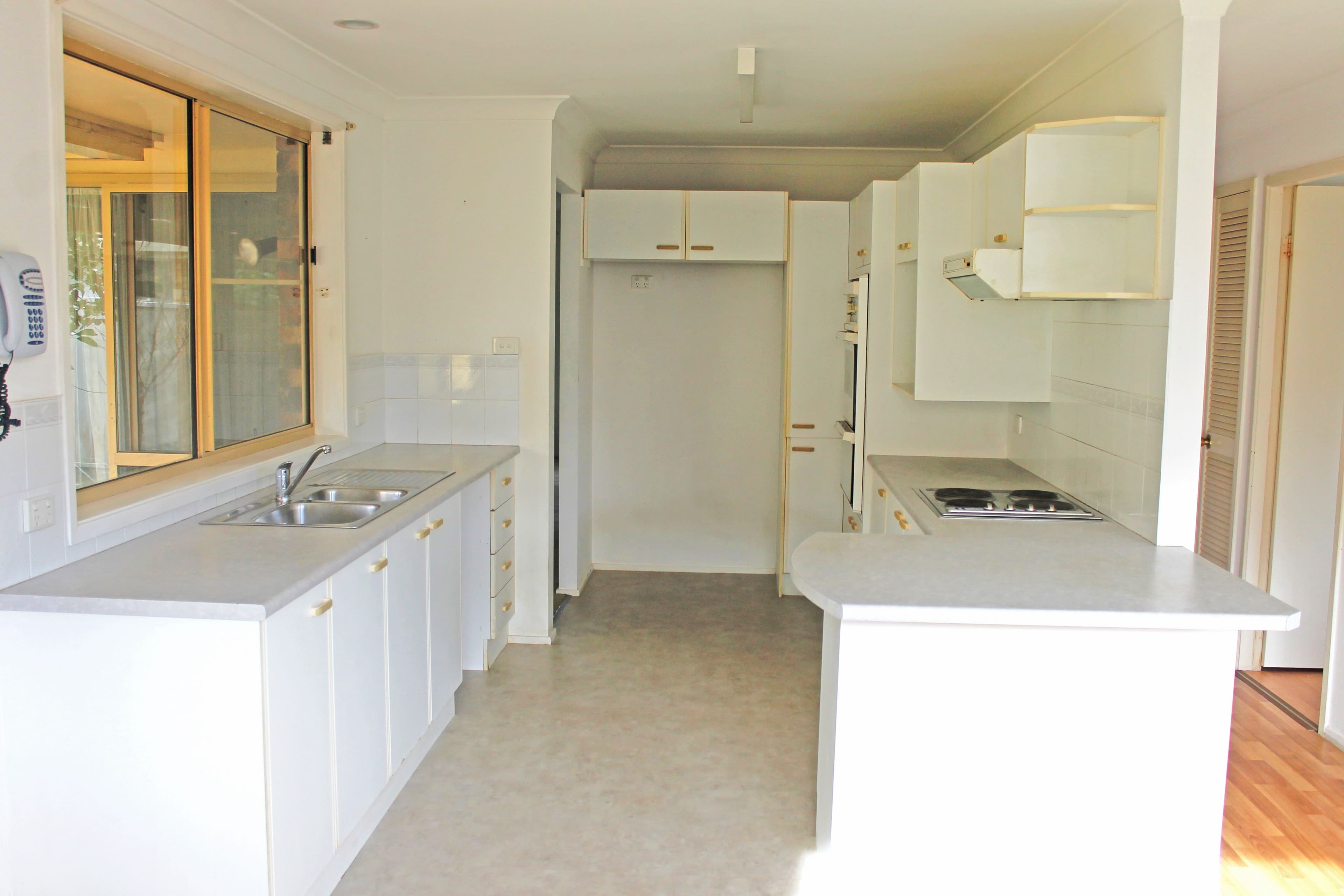 10 Miala Street, Lake Cathie - Thumbnail 2