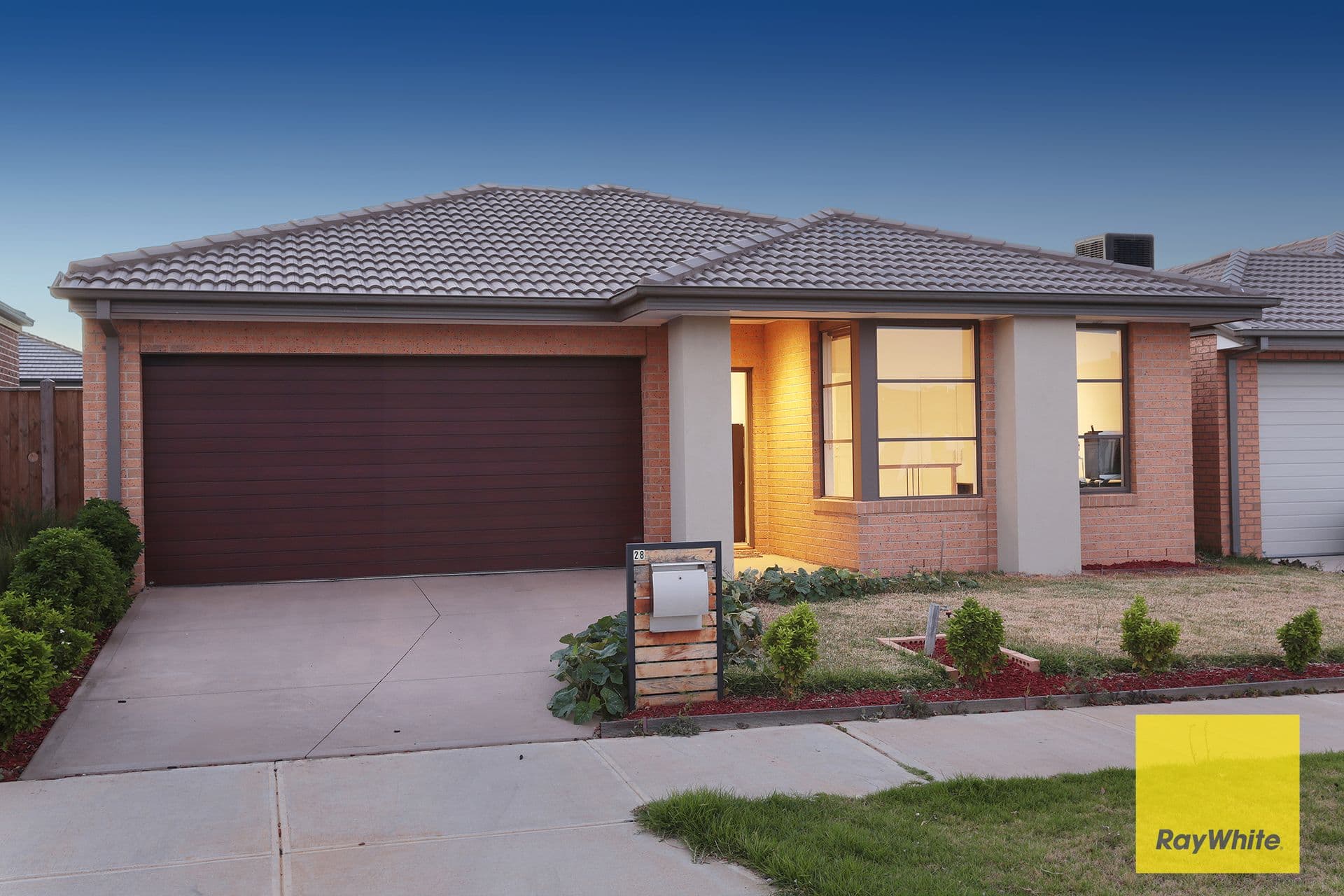 28 Durlston Street, POINT COOK VIC 3030, Point Cook - Thumbnail 2