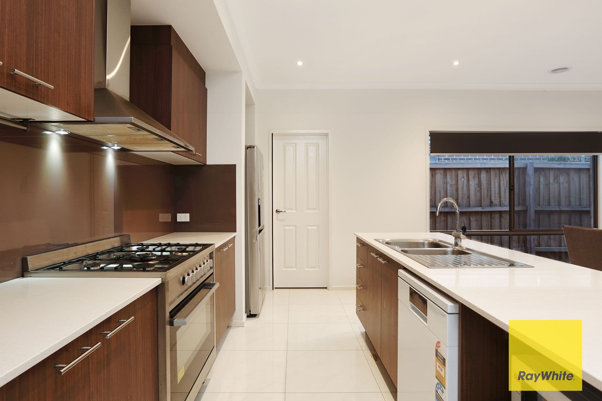 28 Durlston Street, POINT COOK VIC 3030, Point Cook - Thumbnail 4