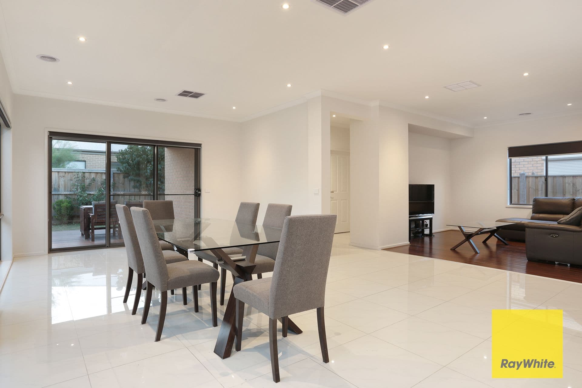 28 Durlston Street, POINT COOK VIC 3030, Point Cook - Thumbnail 6