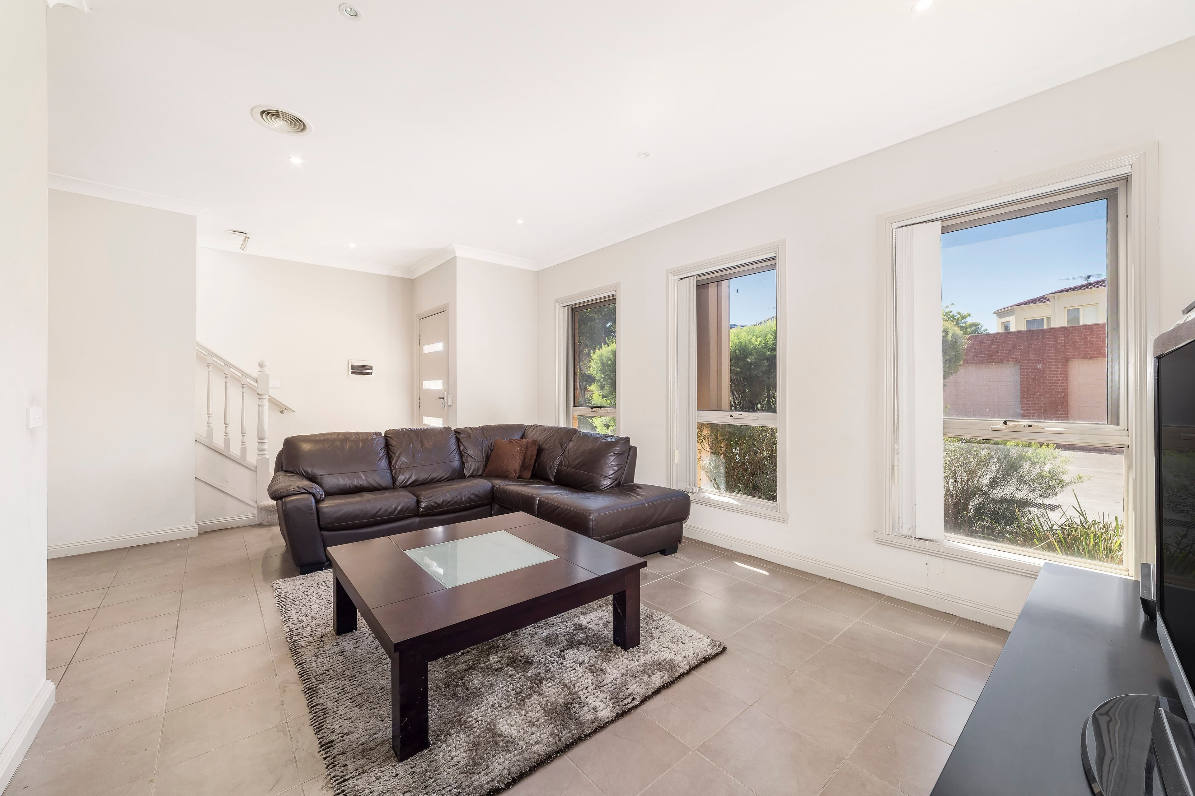 45 Ancona Drive, Mill Park VIC 3082, Mill Park - Thumbnail 3
