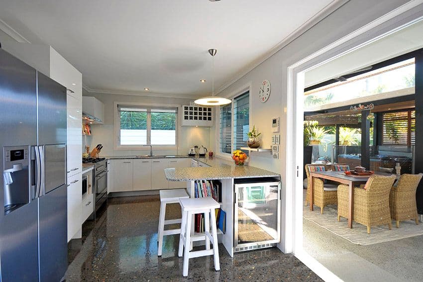 49 Allambi Avenue, Broadbeach Waters QLD 4218, Broadbeach Waters - Thumbnail 2