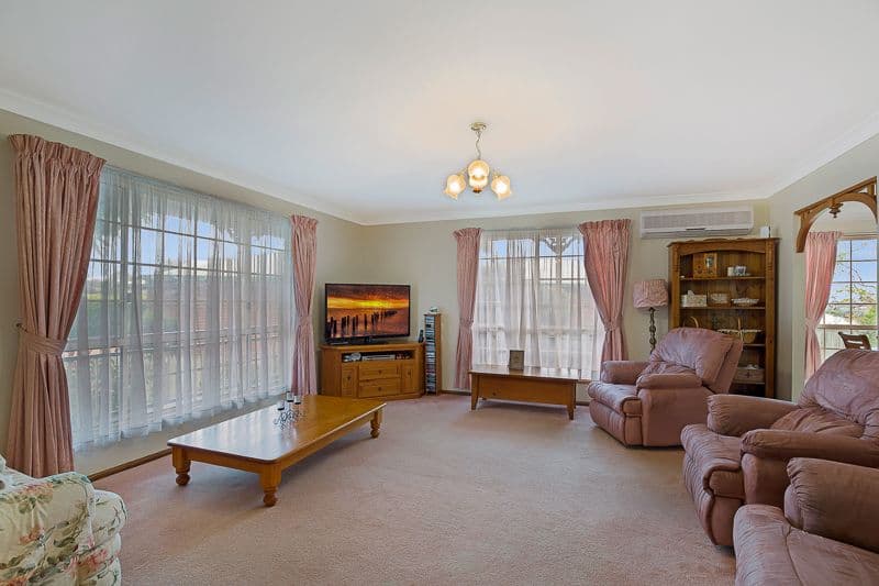 1 Daisy Court, Middle Ridge QLD 4350, Middle Ridge - Thumbnail 2