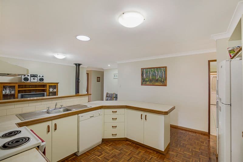 1 Daisy Court, Middle Ridge QLD 4350, Middle Ridge - Thumbnail 3
