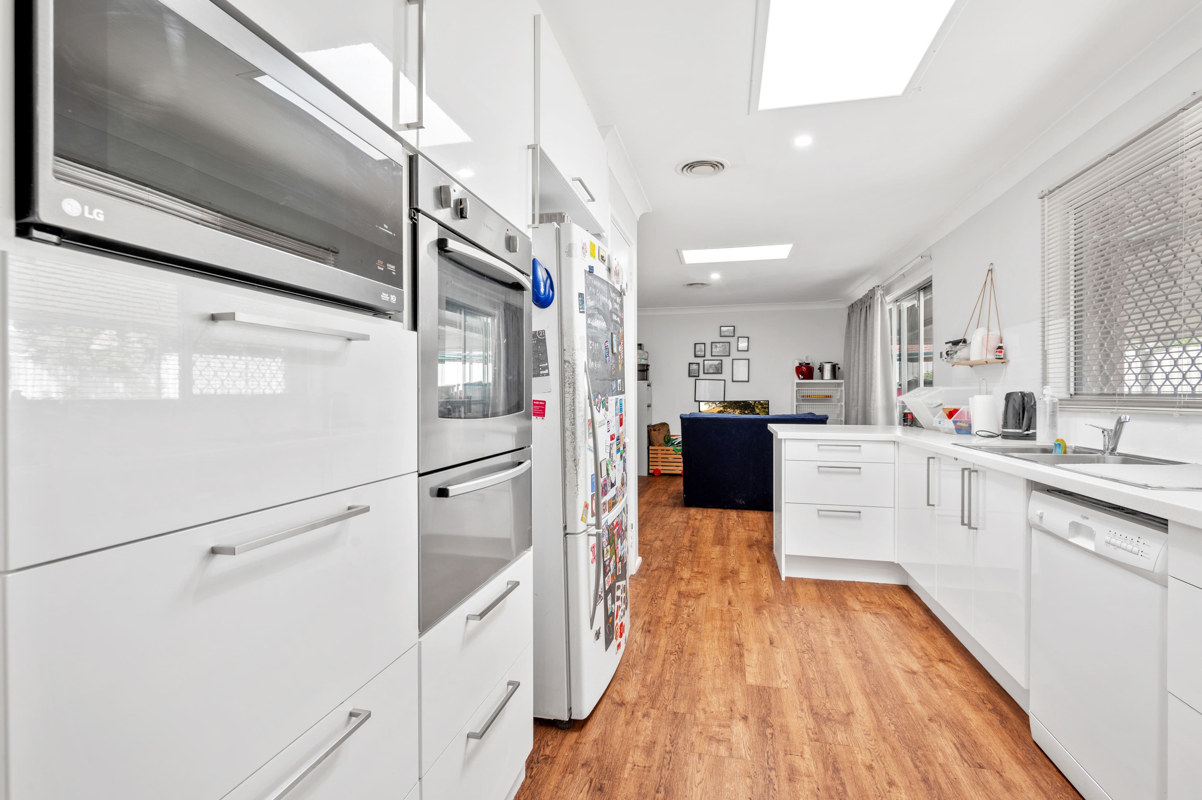 27 McLeish Place, Thornlie WA 6108, Thornlie - Thumbnail 2