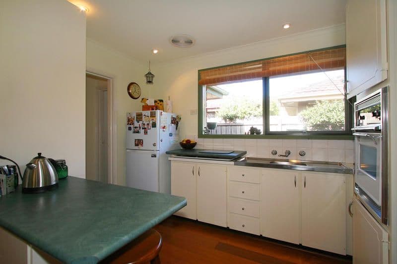 178 Warrigal Road, MENTONE VIC 3194, Mentone - Thumbnail 4