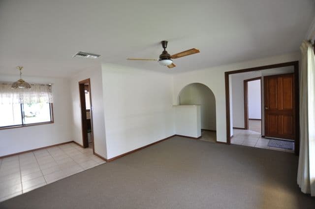 31 Butterworth Road, Aldinga Beach SA 5173, Aldinga Beach - Thumbnail 2