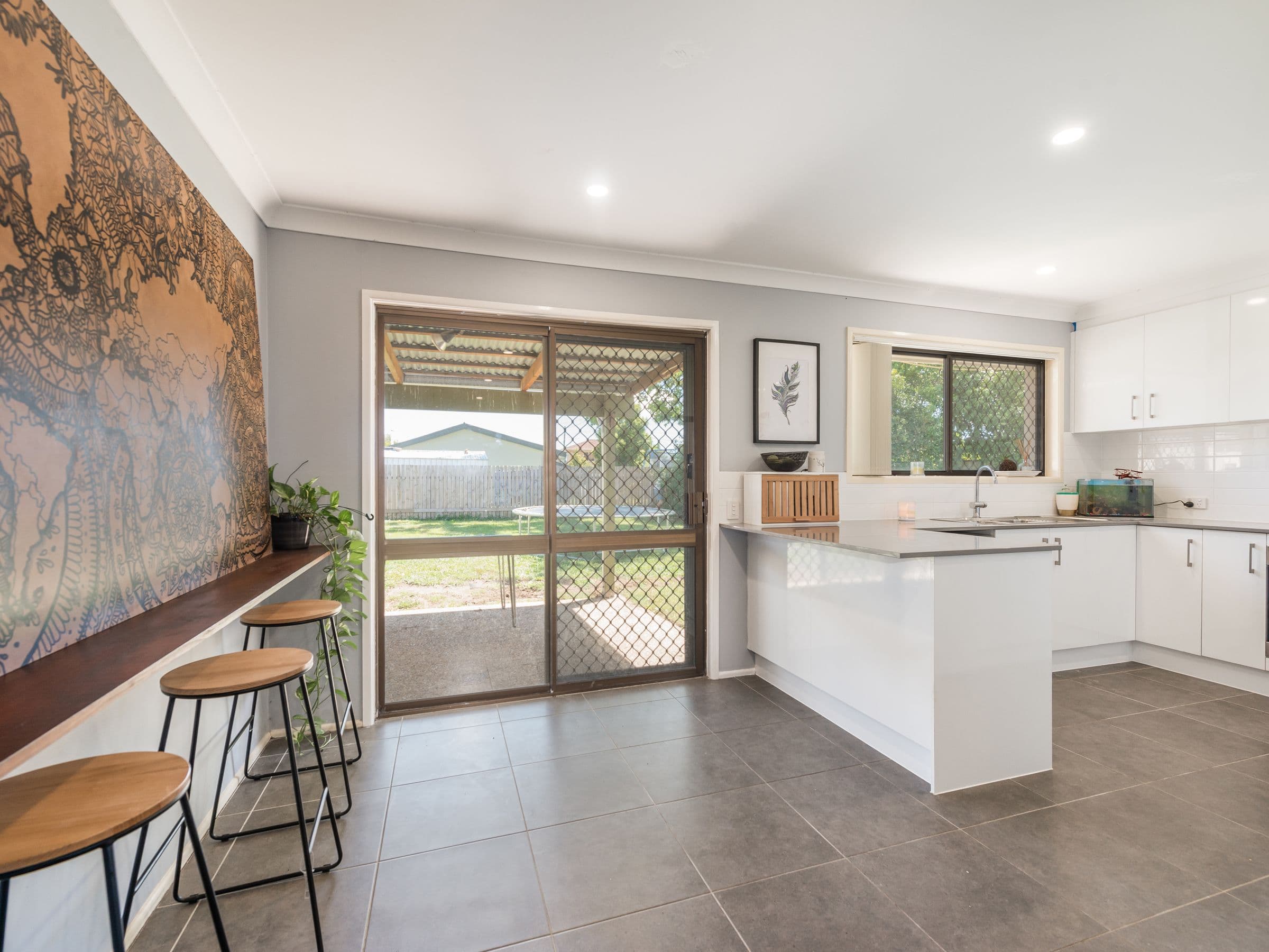 6 Baradine Street, Mount Warren Park QLD 4207, Mount Warren Park - Thumbnail 5