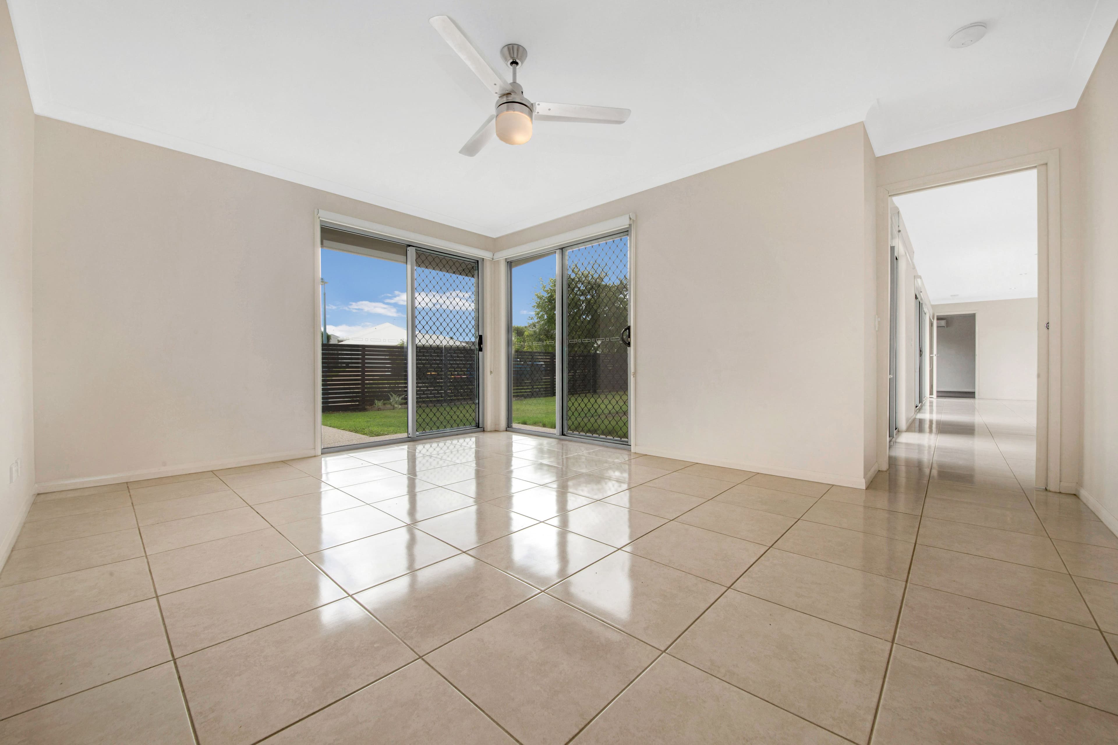 2 Eccles Close, Kirkwood QLD 4680, Kirkwood - Thumbnail 5