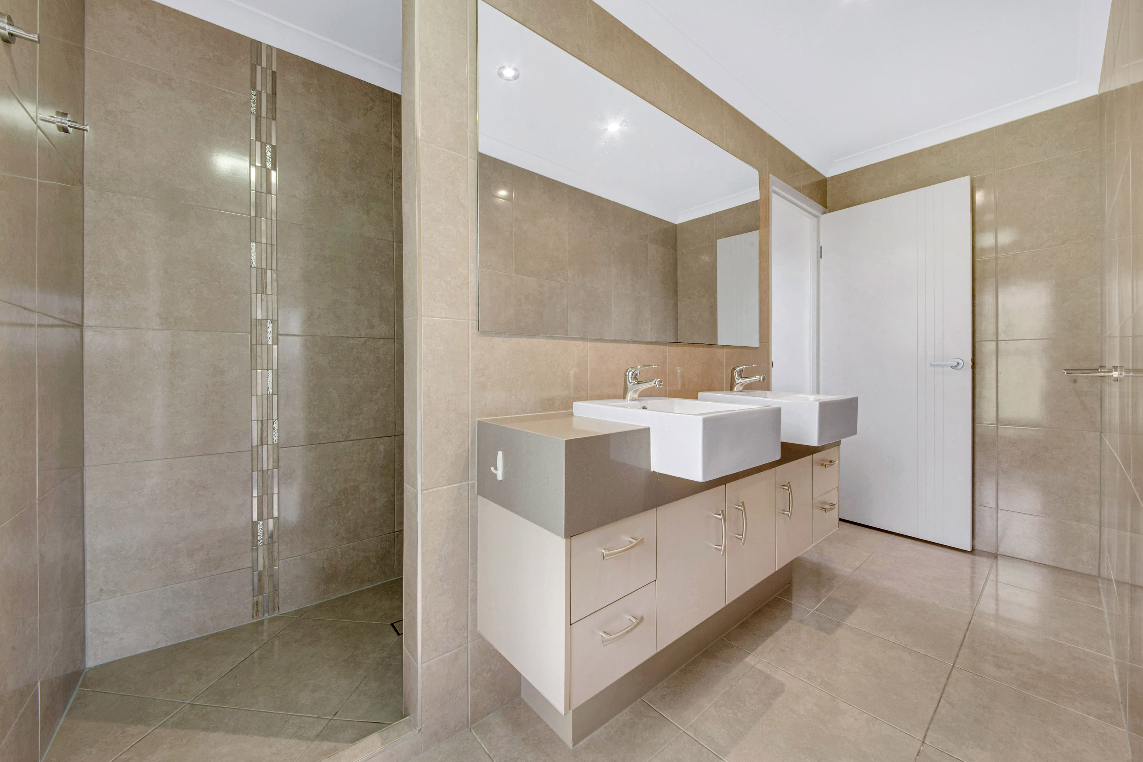 2 Eccles Close, Kirkwood QLD 4680, Kirkwood - Thumbnail 8