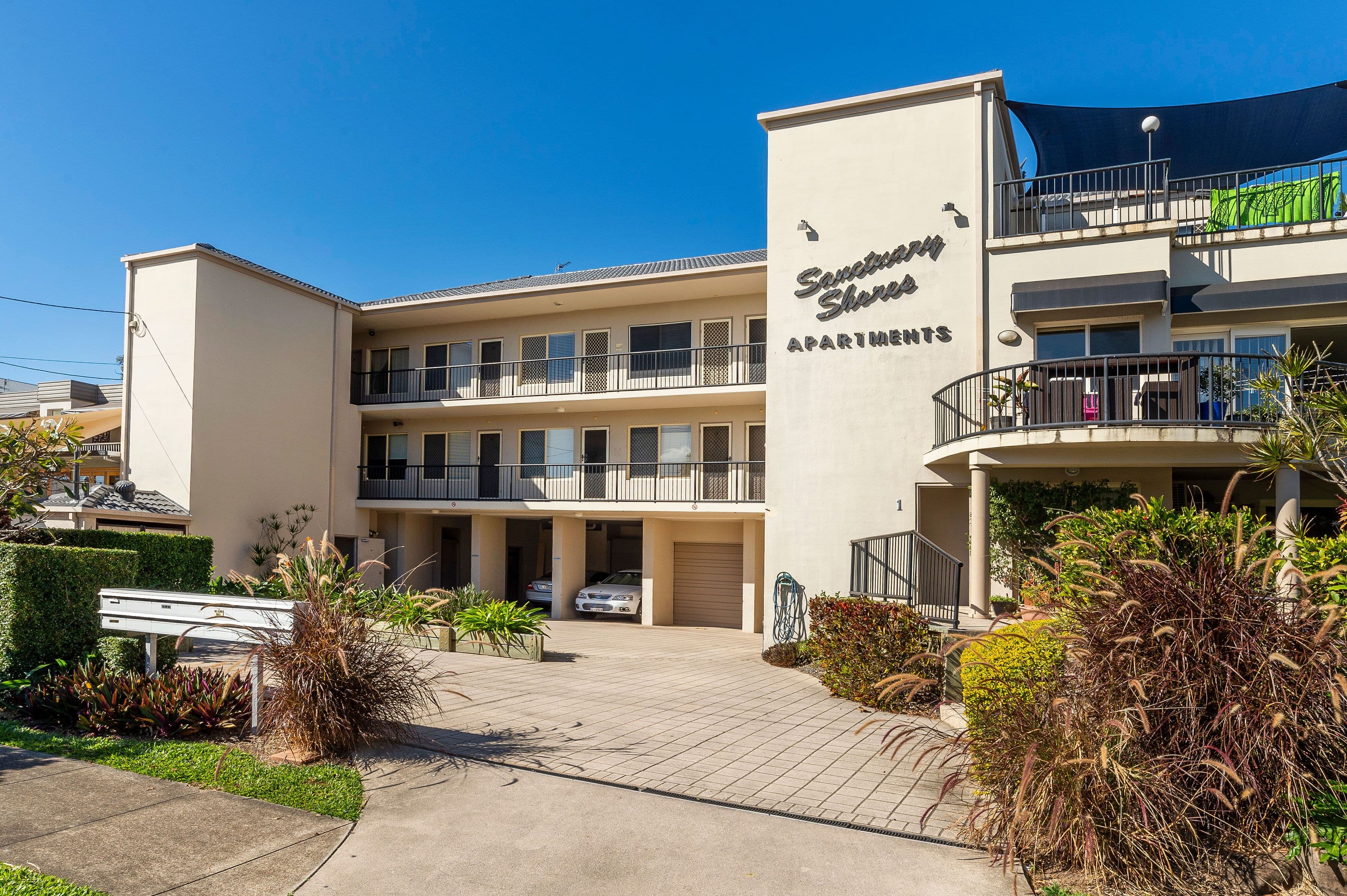 1 Pinnaroo Street, Hope Island QLD 4212, Hope Island - Image 1