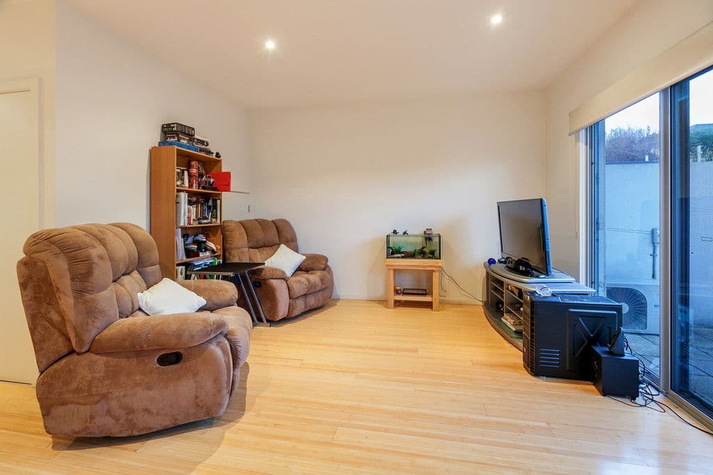21 Waxflower Crescent, BUNDOORA VIC 3083, Bundoora - Thumbnail 3