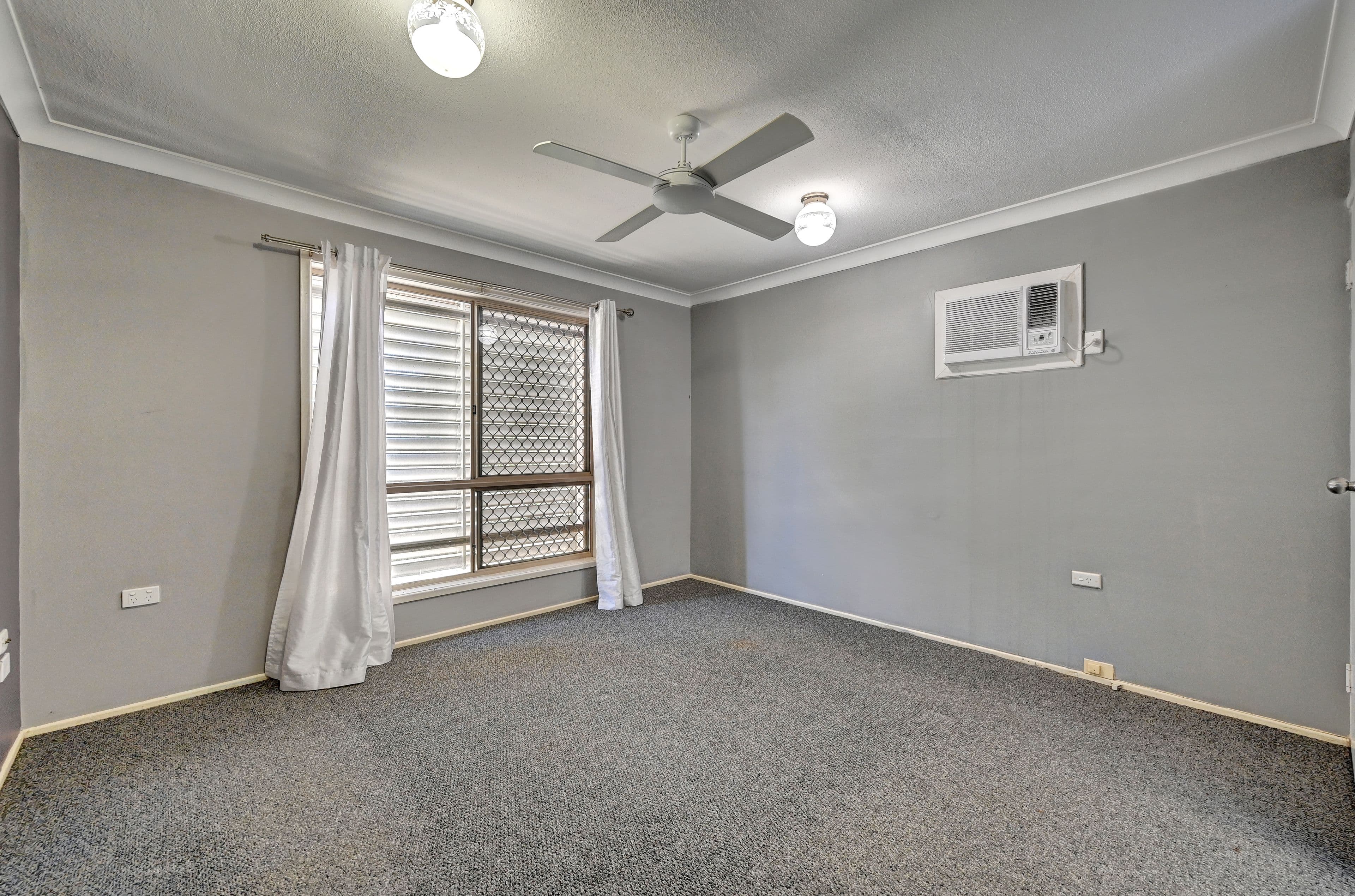 21 Malaga Street, Kirwan QLD 4817, Kirwan - Thumbnail 8