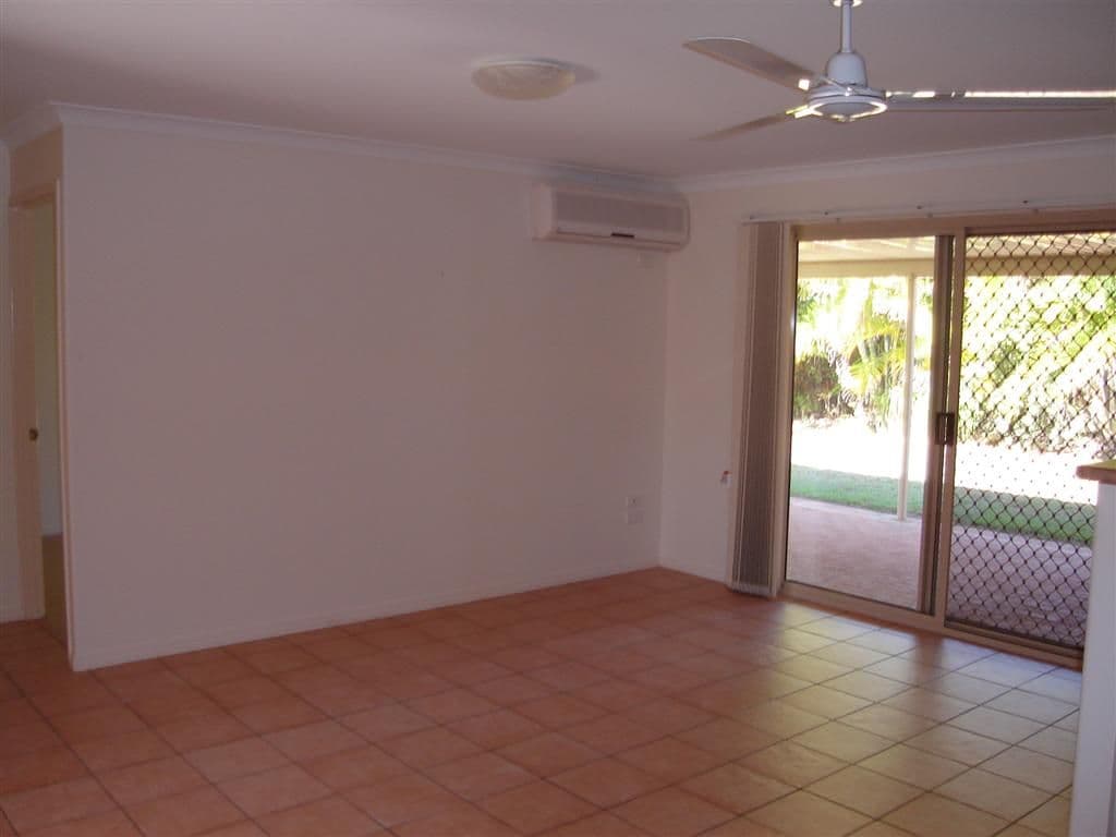 8 Elkington Avenue, BARGARA QLD 4670, Bargara - Thumbnail 4