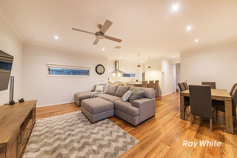 4 Mossey Crescent, Cranbourne East VIC 3977, Cranbourne East - Thumbnail 5