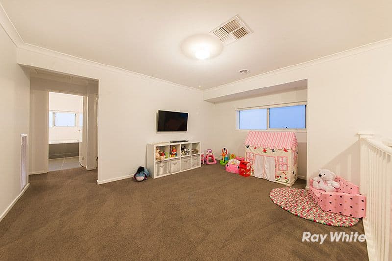 4 Mossey Crescent, Cranbourne East VIC 3977, Cranbourne East - Thumbnail 8