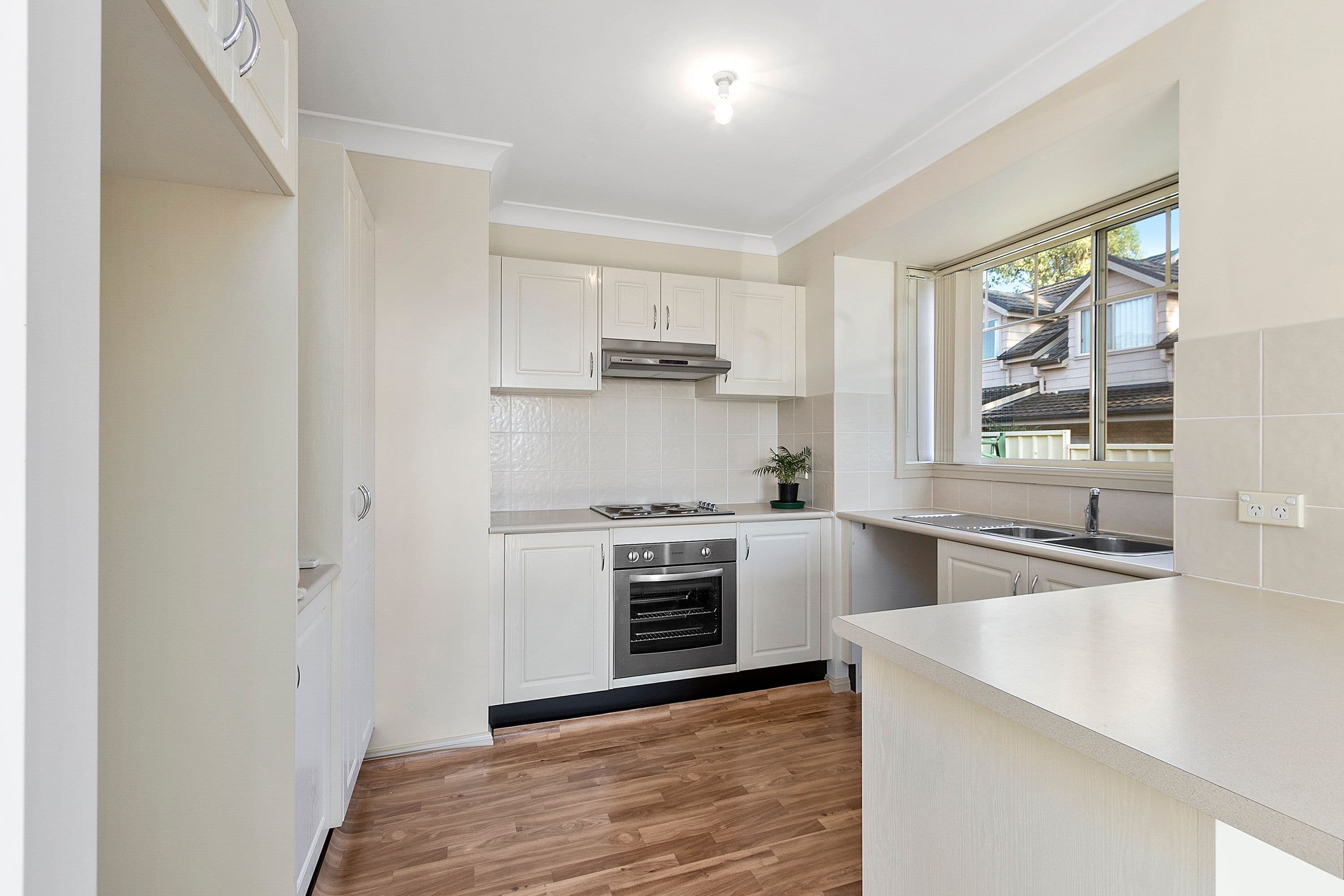5 Pecks Road, North Richmond - Thumbnail 2