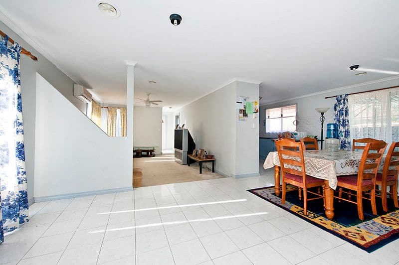 14 Creswick Court, ROXBURGH PARK VIC 3064, Roxburgh Park - Thumbnail 4