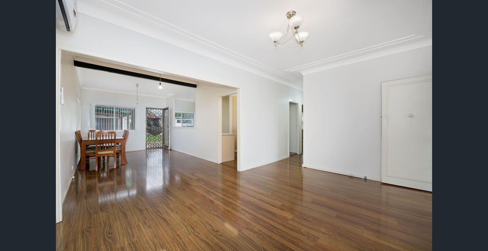 15 First Avenue, Macquarie Fields NSW 2564, Macquarie Fields - Thumbnail 4
