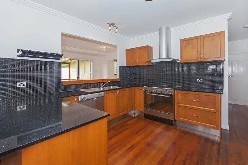 18 Kingsley Street, LABRADOR QLD 4215, Labrador - Thumbnail 3