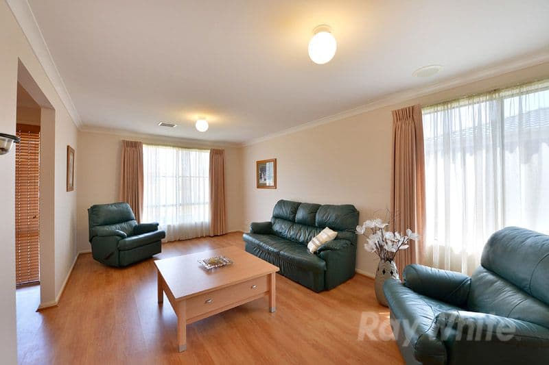 35 Tuileries Rise, NARRE WARREN SOUTH VIC 3805, Narre Warren South - Thumbnail 5