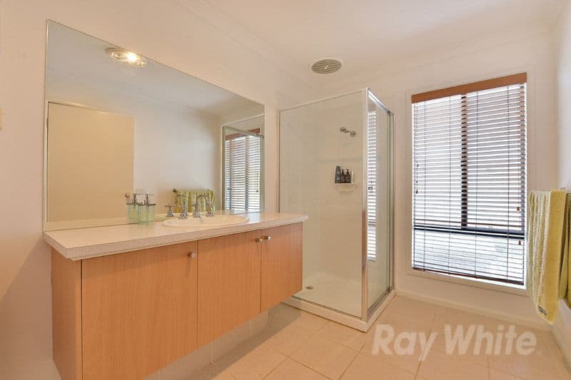 35 Tuileries Rise, NARRE WARREN SOUTH VIC 3805, Narre Warren South - Thumbnail 7