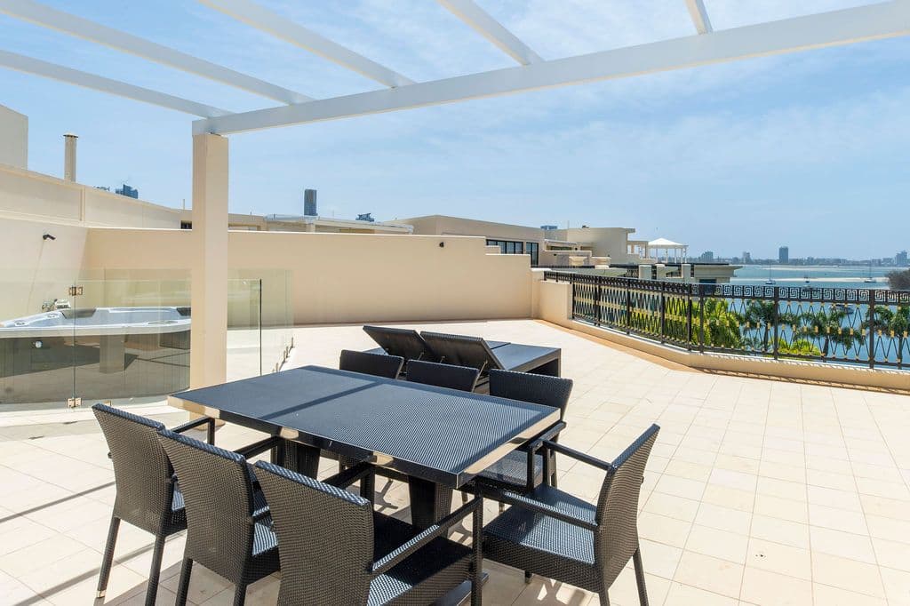 94 Seaworld Drive, Main Beach QLD 4217, Main Beach - Thumbnail 2