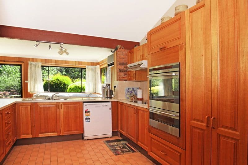 19 West Cambewarra Road, NORTH NOWRA NSW 2541, North Nowra - Thumbnail 2
