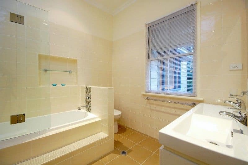 35 Frederick Street, TARINGA QLD 4068, Taringa - Thumbnail 7