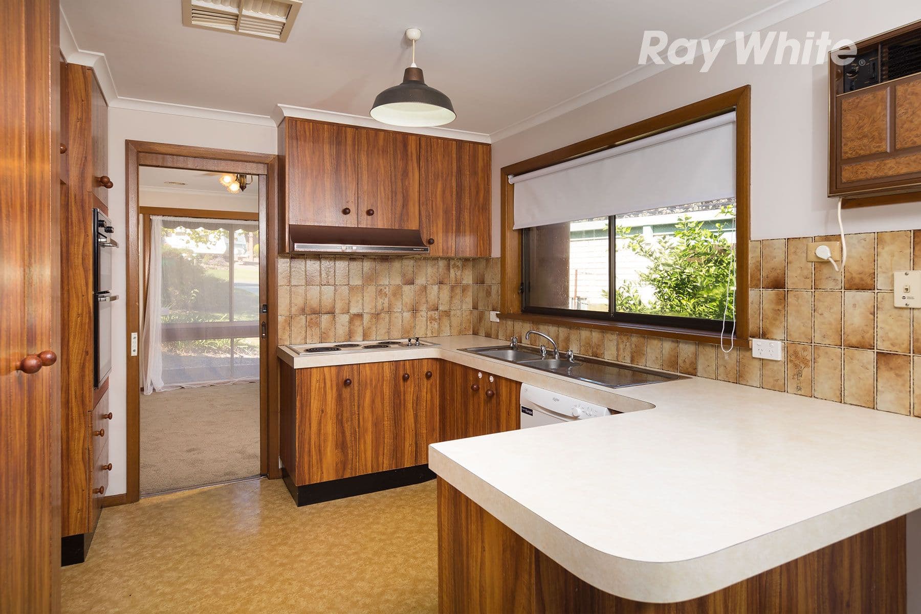 2 Mountain View Drive, Lavington - Thumbnail 4