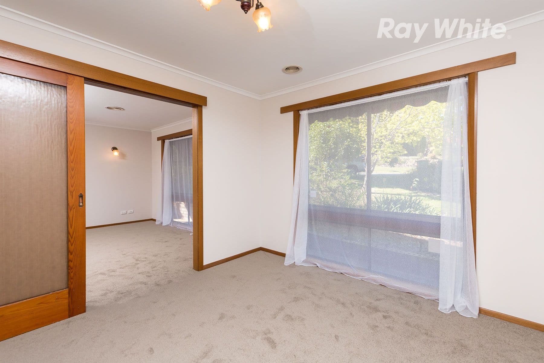 2 Mountain View Drive, Lavington - Thumbnail 6