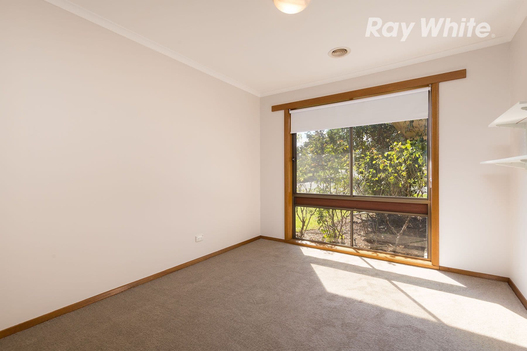 2 Mountain View Drive, Lavington - Thumbnail 8
