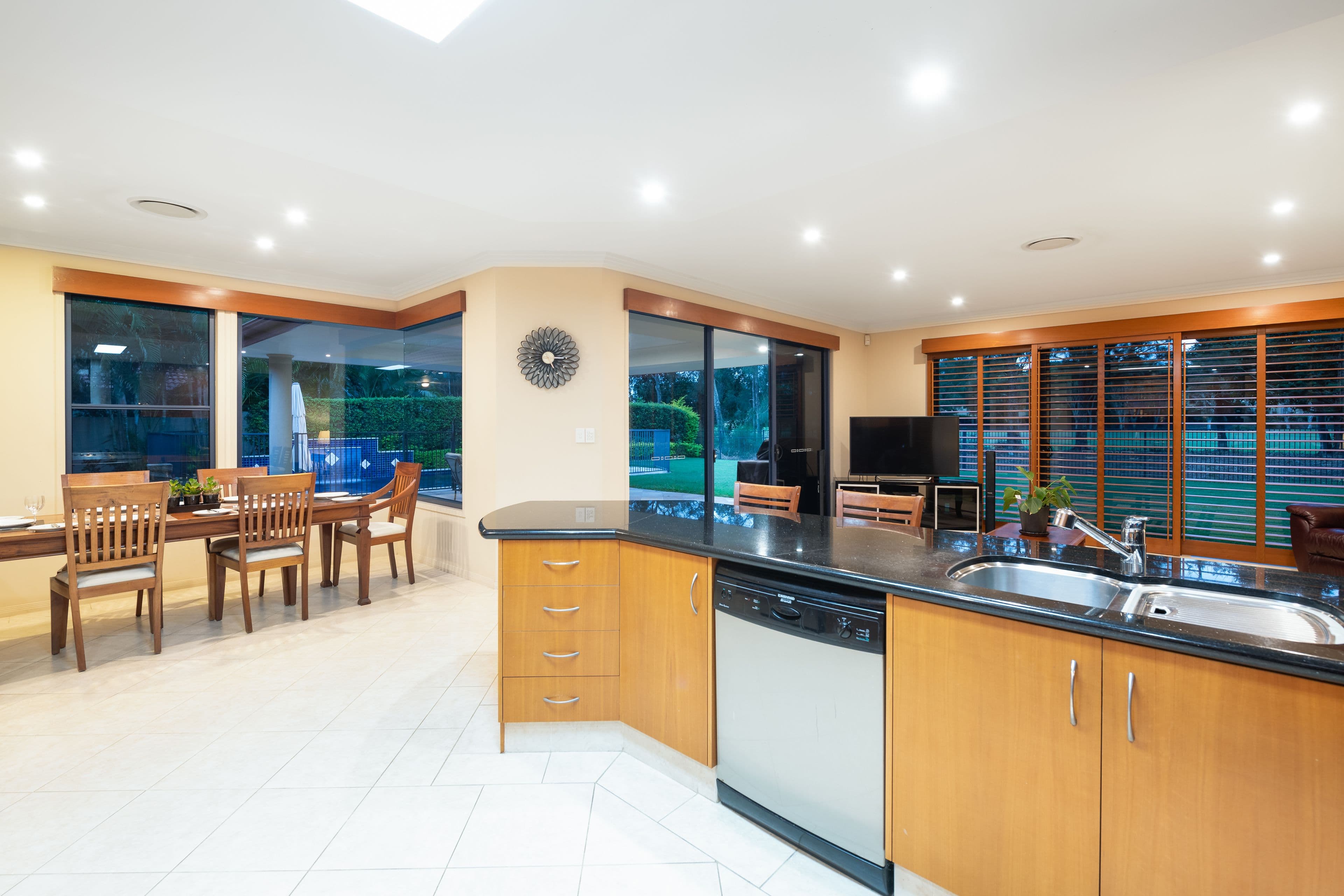3169 Riverleigh Drive, Hope Island QLD 4212, Hope Island - Thumbnail 8