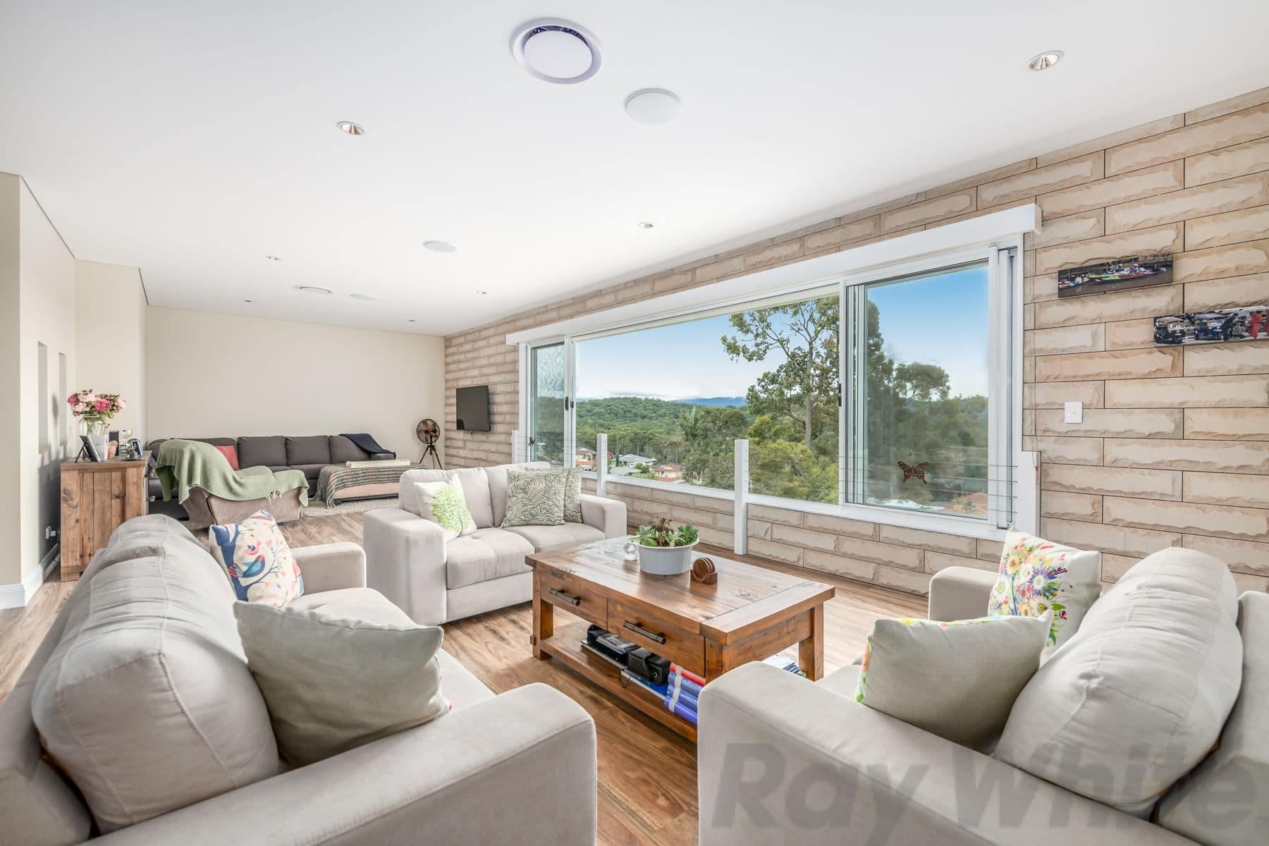 24 Honeyoak Drive, Toronto NSW 2283, Toronto - Image 1