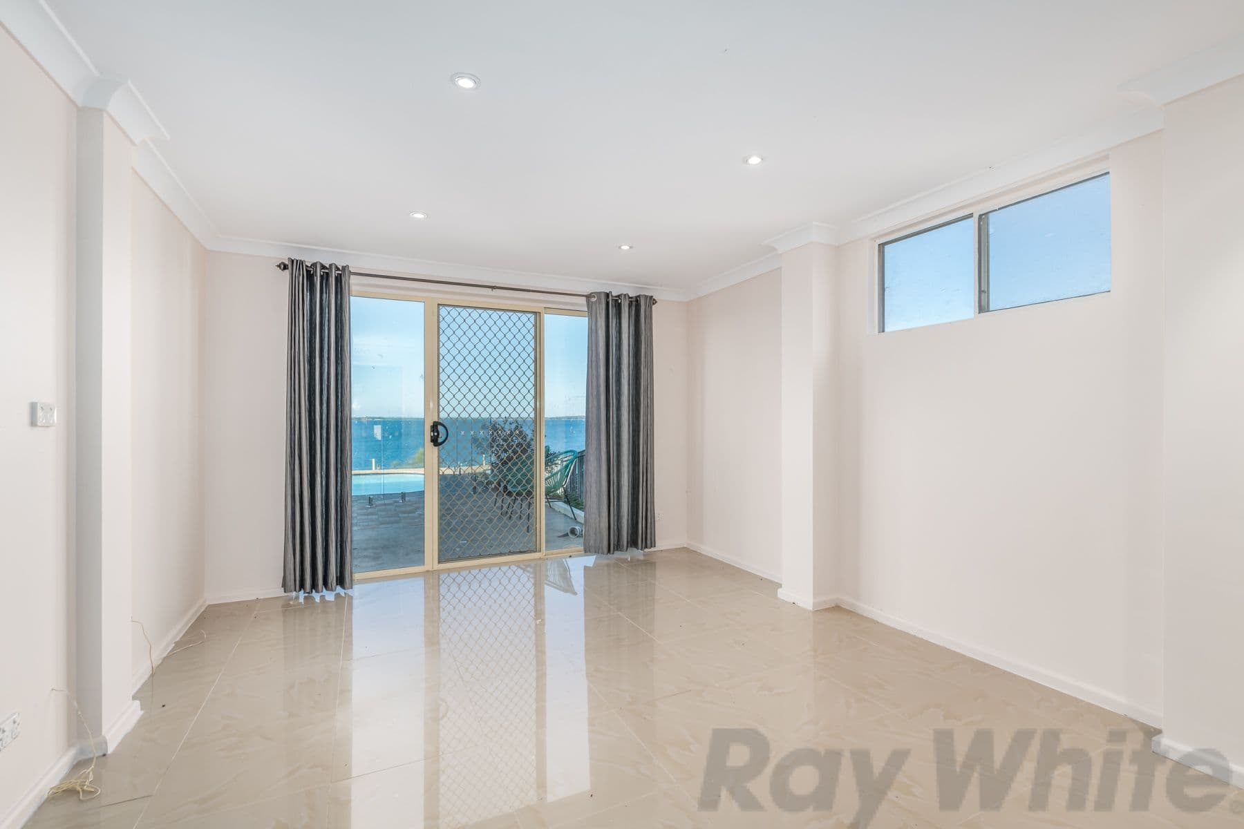 153 Fishing Point Road, Fishing Point - Thumbnail 5