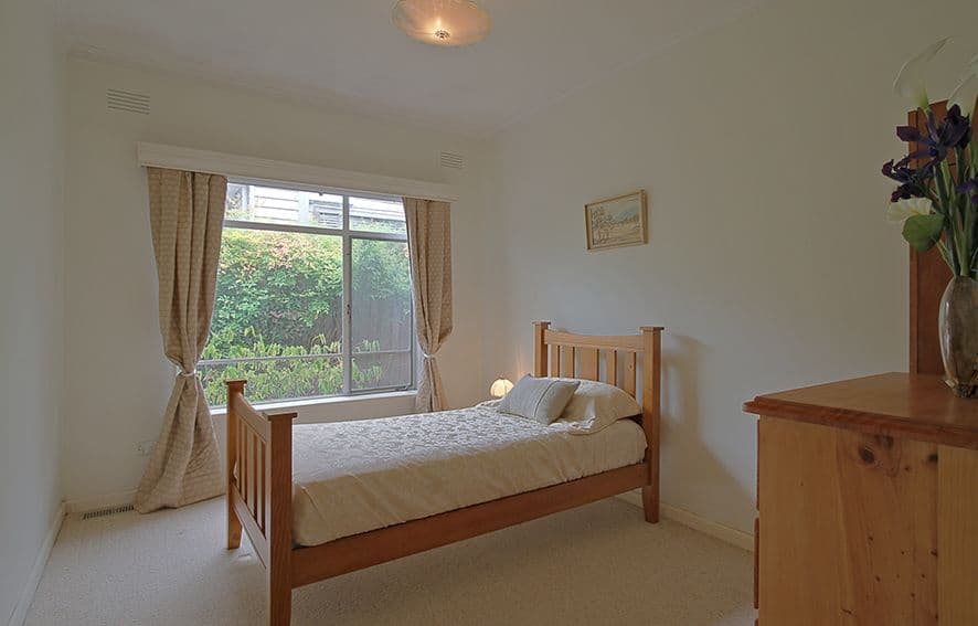 15 Ibbottson Street, WATSONIA VIC 3087, Watsonia - Thumbnail 7