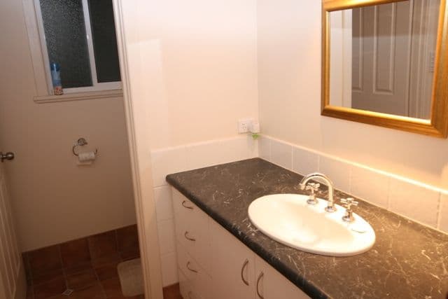 18 Chapel Street, BURRA SA 5417, Burra - Thumbnail 8