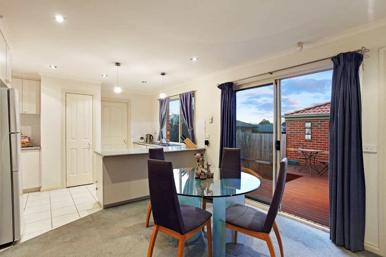17 Batesford Road, CHADSTONE VIC 3148, Chadstone - Thumbnail 3