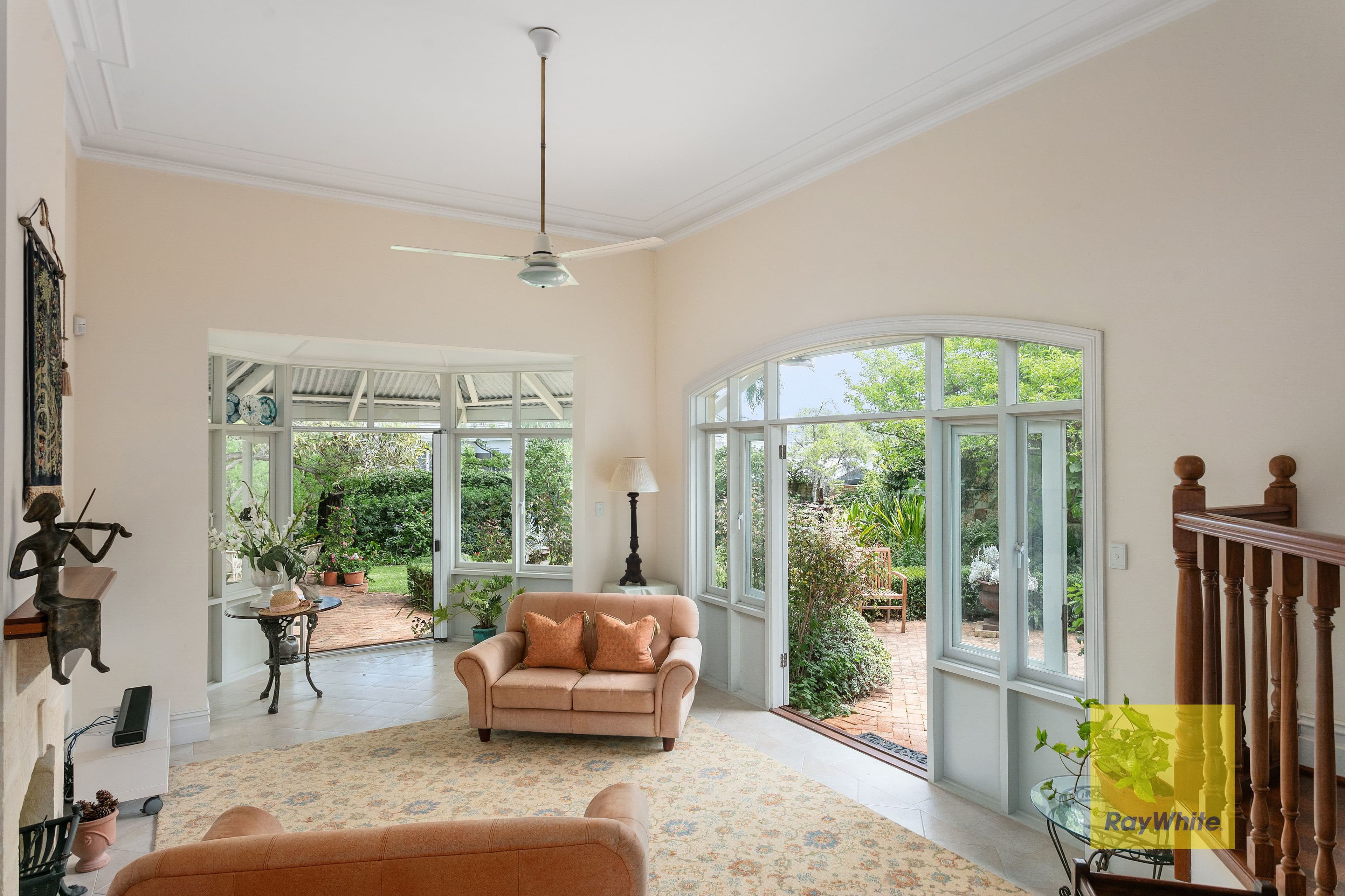 8 Owston Street, Mosman Park WA 6012, Mosman Park - Thumbnail 2