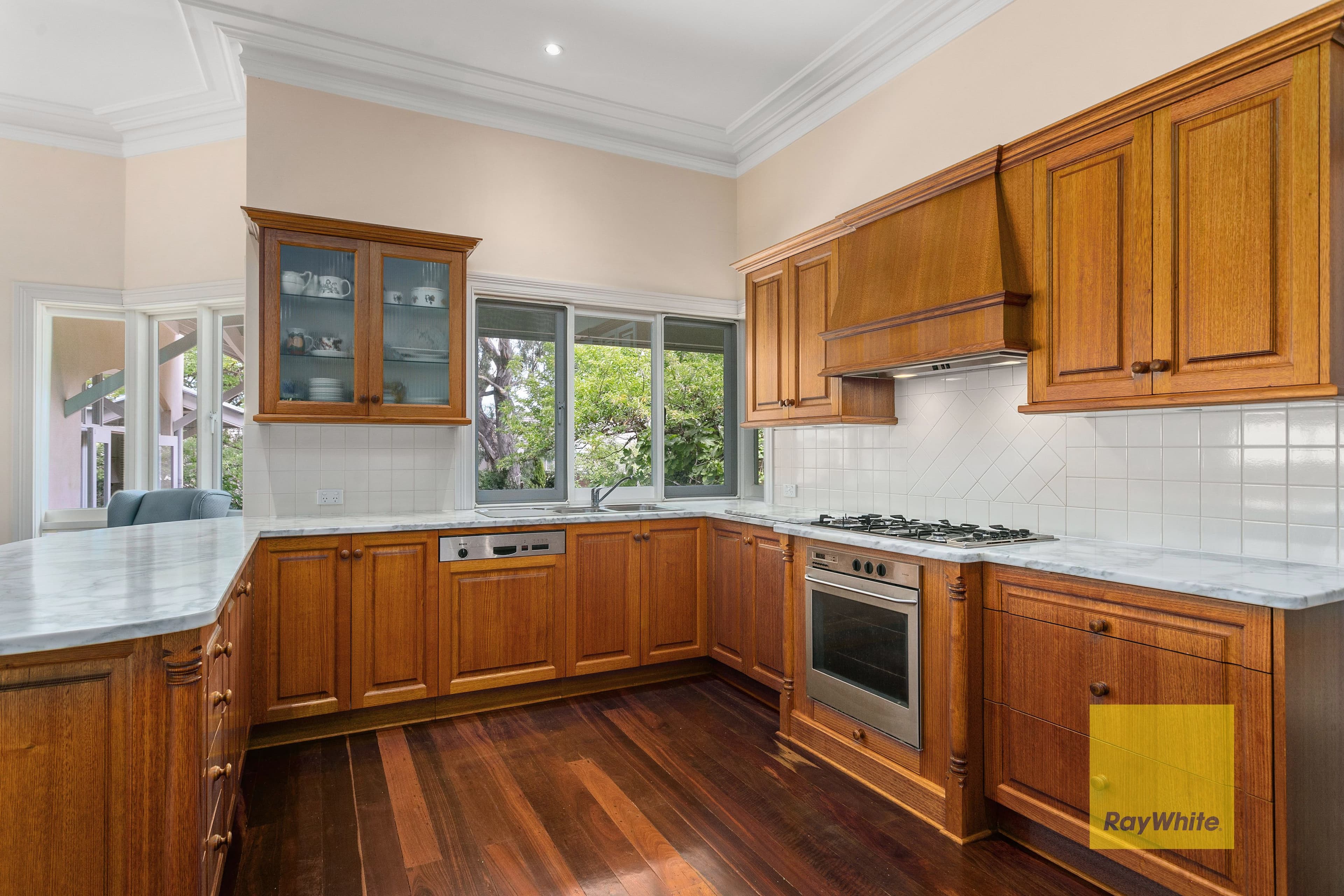 8 Owston Street, Mosman Park WA 6012, Mosman Park - Thumbnail 4