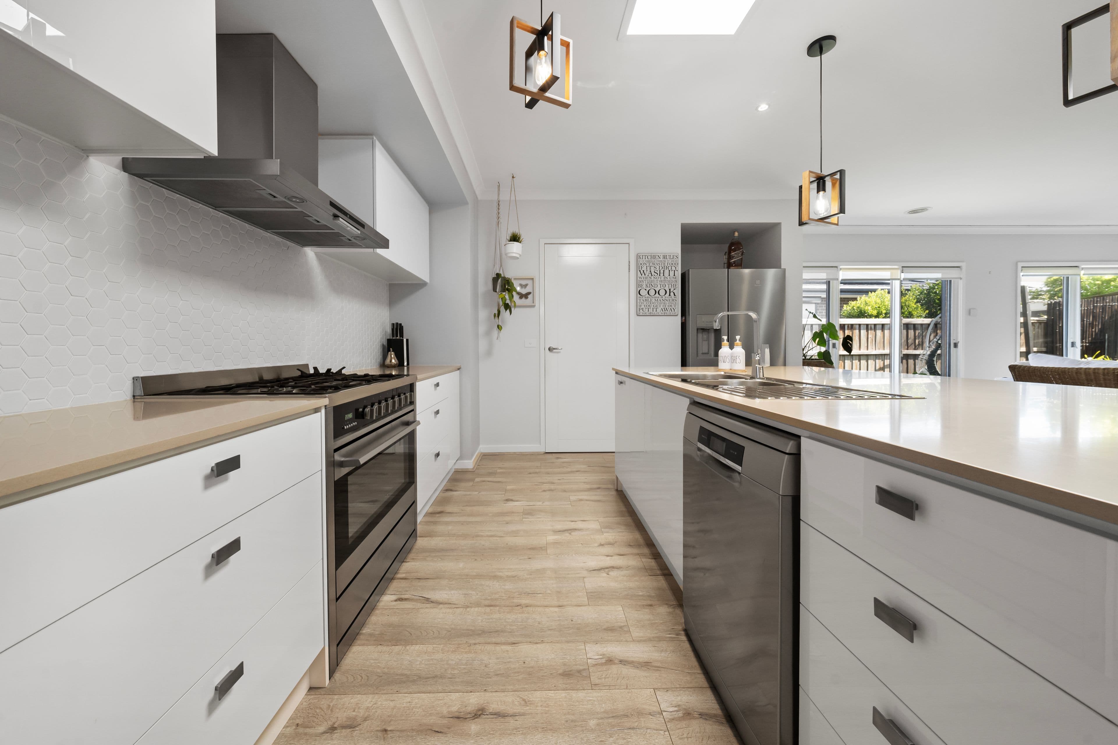 4 Gromark Street, AINTREE VIC 3336, Aintree - Thumbnail 2