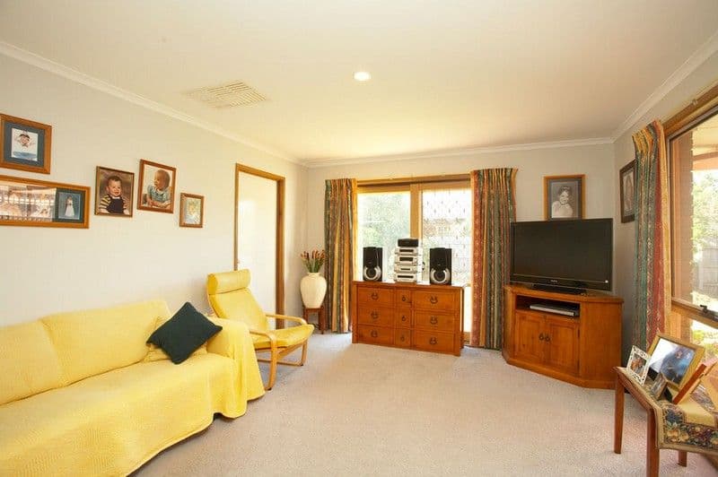 2 Silber Court, MELTON WEST VIC 3337, Melton West - Thumbnail 6