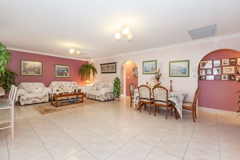 105 Passerine Drive, ROCHEDALE SOUTH QLD 4123, Rochedale South - Thumbnail 3