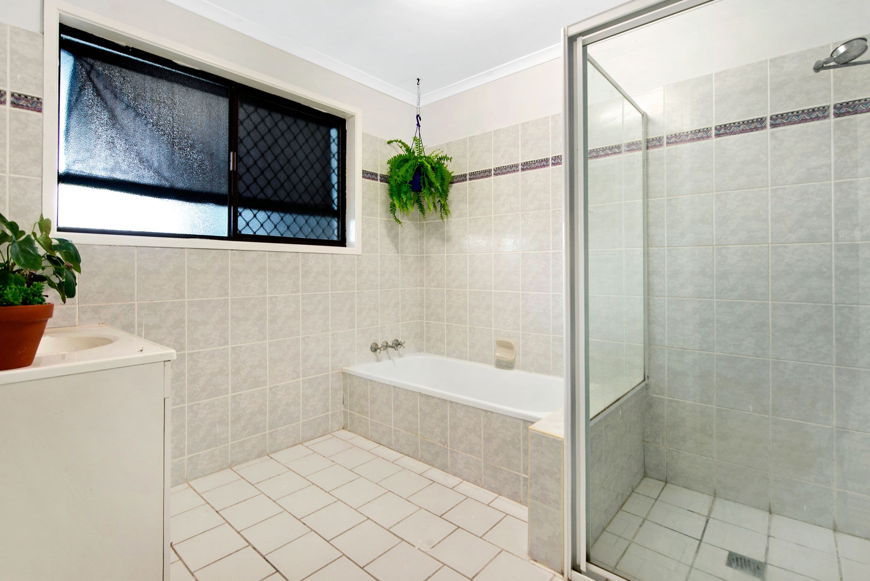 103 Acanthus Avenue, Burleigh Waters QLD 4220, Burleigh Waters - Thumbnail 6
