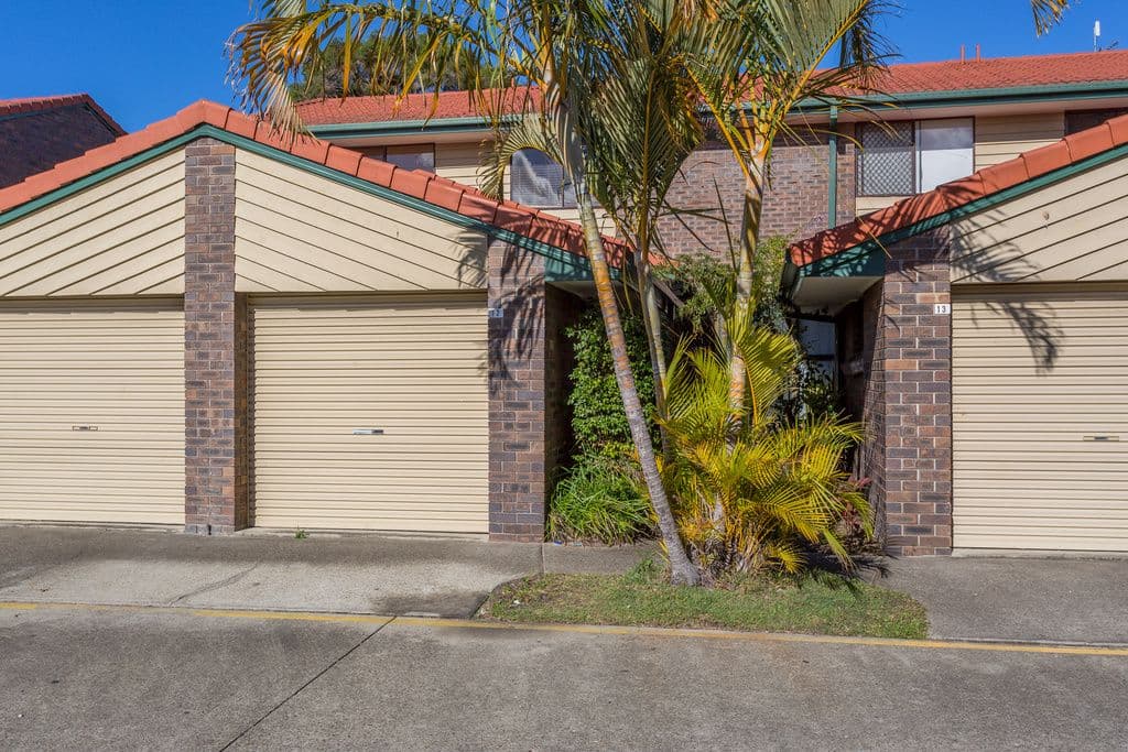 5 Galeen Drive, Burleigh Waters QLD 4220, Burleigh Waters - Image 1