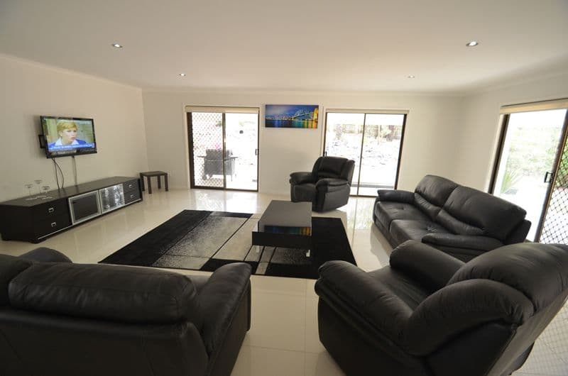 42 Woodlands Way, PARKWOOD QLD 4214, Parkwood - Thumbnail 3