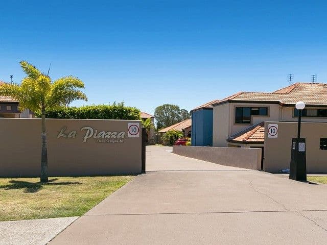 2 Barnstaple Street, Torquay QLD 4655, Torquay - Thumbnail 2