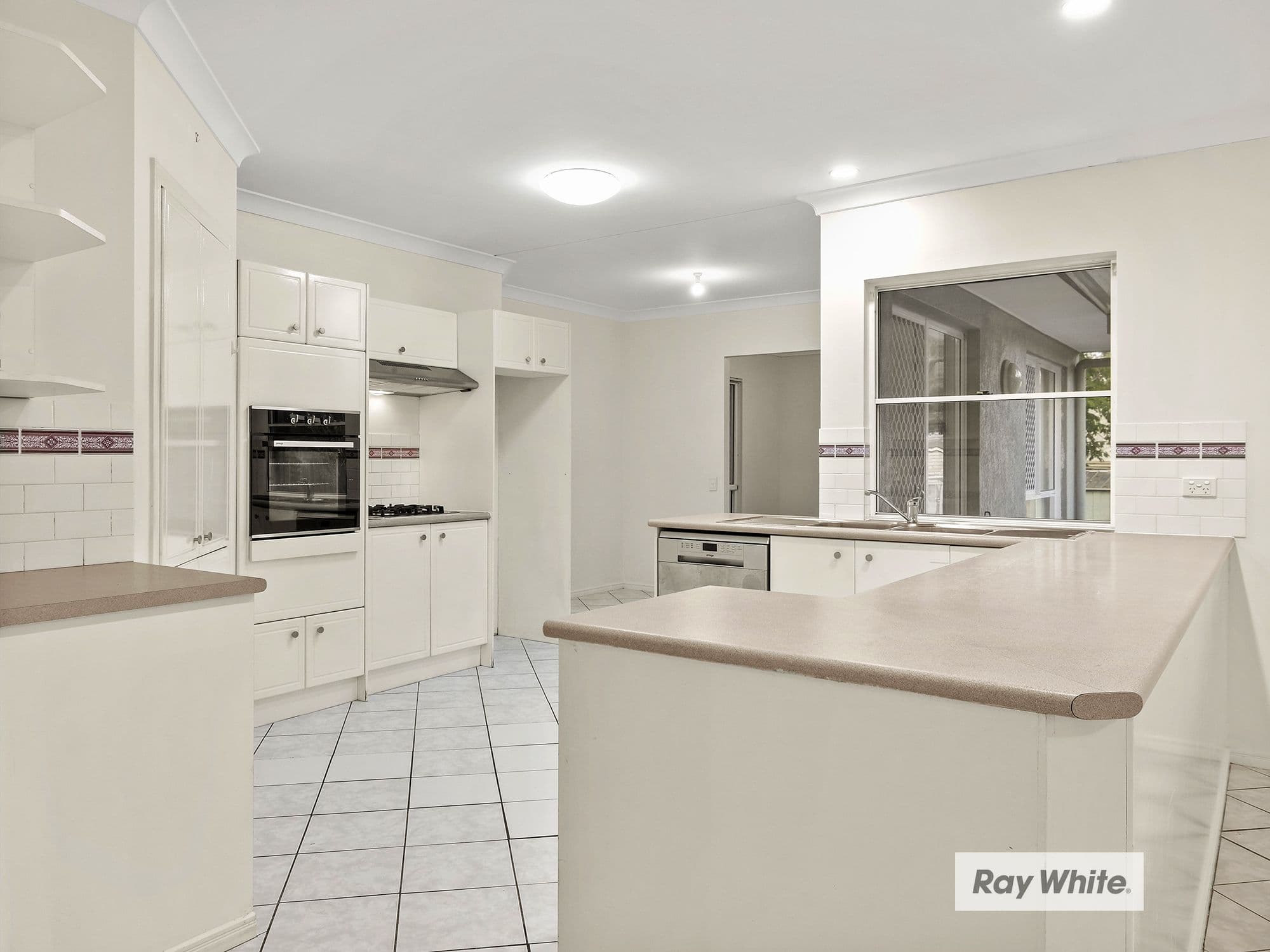 9 Glengyle Place, Forest Lake QLD 4078, Forest Lake - Thumbnail 5