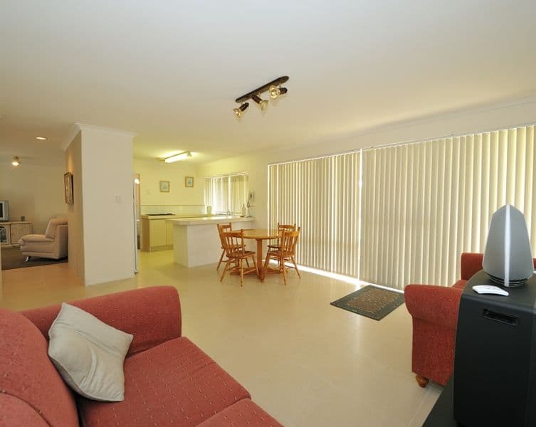3 Argonaut Avenue, WAIKIKI WA 6169, Waikiki - Thumbnail 2