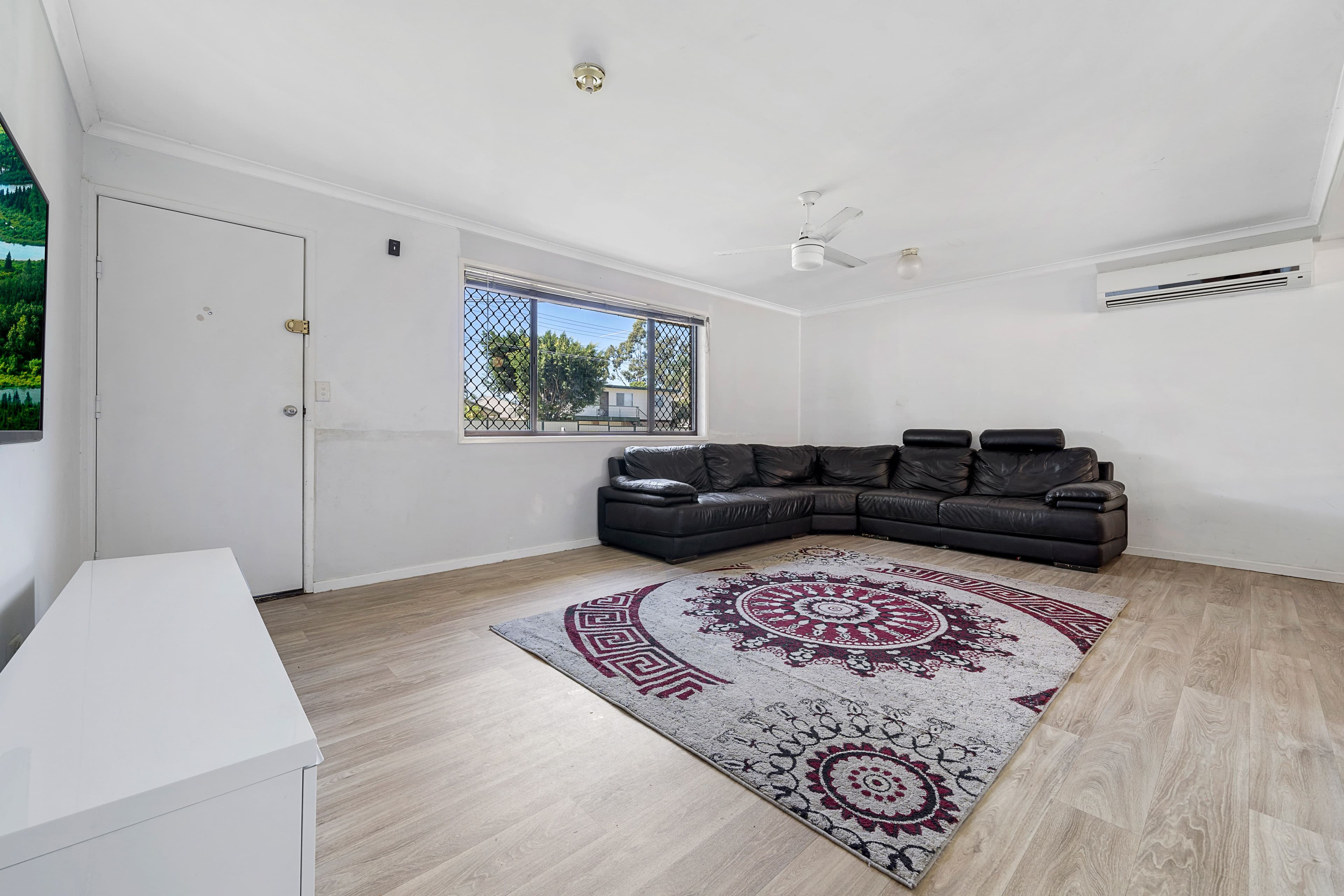 33 Ceduna Street, Loganholme QLD 4129, Loganholme - Thumbnail 2